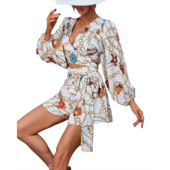 NEW ROSA CLOTHING vaila floral v-neck romper in white floral - Picture 3 of 4